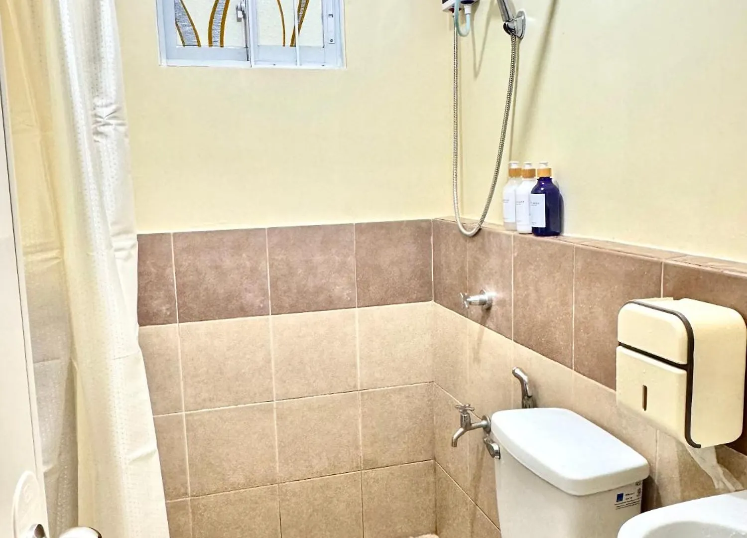 Arezzo Place Davao City Near Smx, Airport, Samal Island